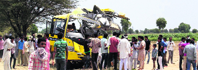 11 schoolchildren die in road accident in Hanumangarh