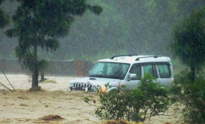 Incessant rains play havoc in Amritsar, Six died including 4 kids