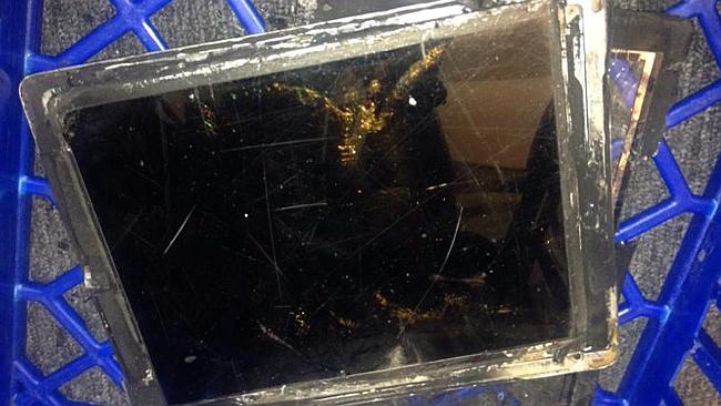 Vodafone store in Canberra evacuated after iPad Air explodes