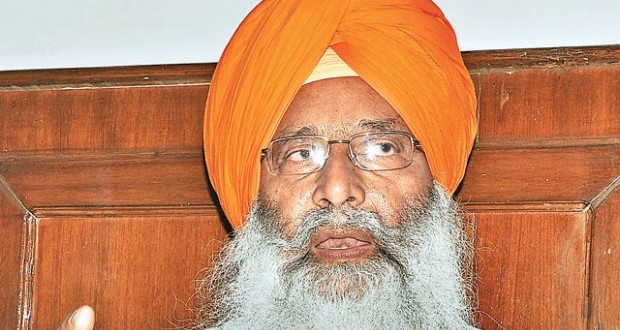 EC notice to senior Dhindsa for issuing petrol slips worth Rs 3 lacs