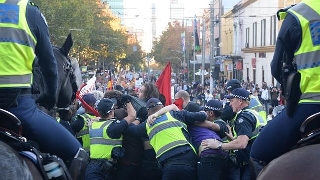 Fat and unfit cops denied pay rise by VIC Police