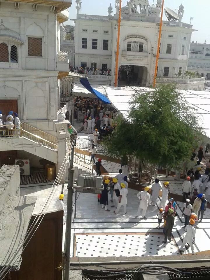 Violent clashes between SGPC and Sikhs at Akal Takhat Sahib