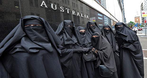 australian-parliament-house-burqa-ban