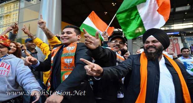 Over 200 Indians catch the Modi Express from Melbourne to see Modi in Sydney