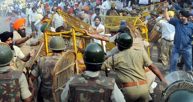 akalis-protest-jagdish-tytler