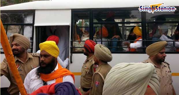 singhs-arrested-fatehgarh-sahib