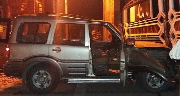 suv crashes waghah border