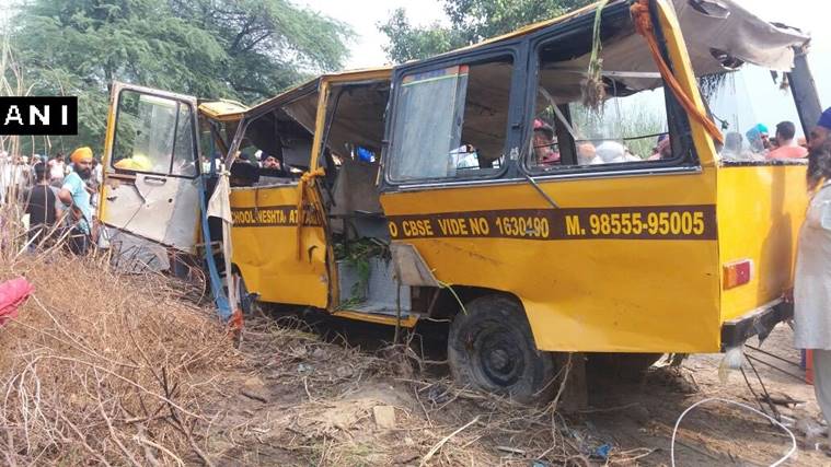 dav-school-bus