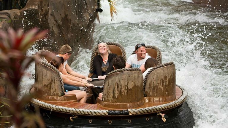 dreamworld-thunder-river-rapids-ride