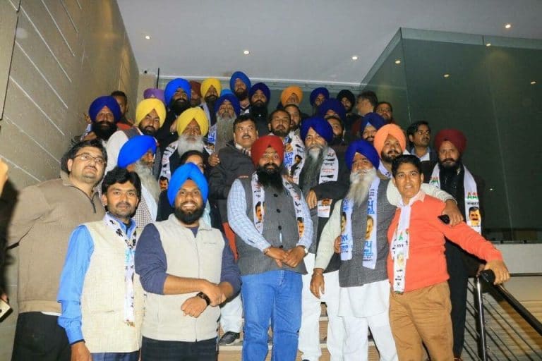 surjit singh garhi joins aap