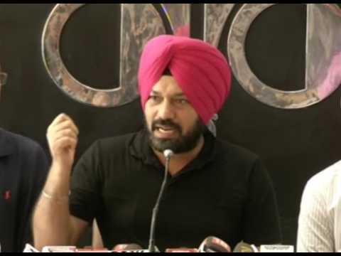 Gurpreet Ghuggi quits AAP; Bhagwant Mann hits back