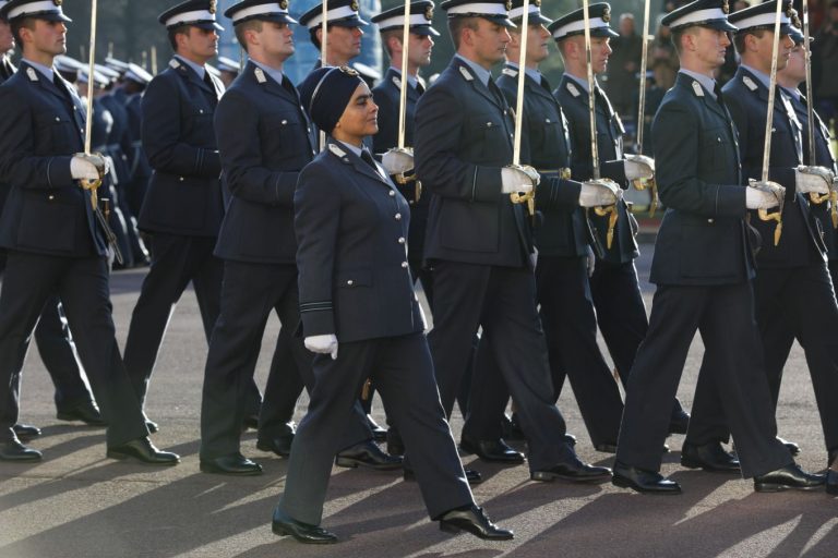 mandeep kaur sikh padre royal air force