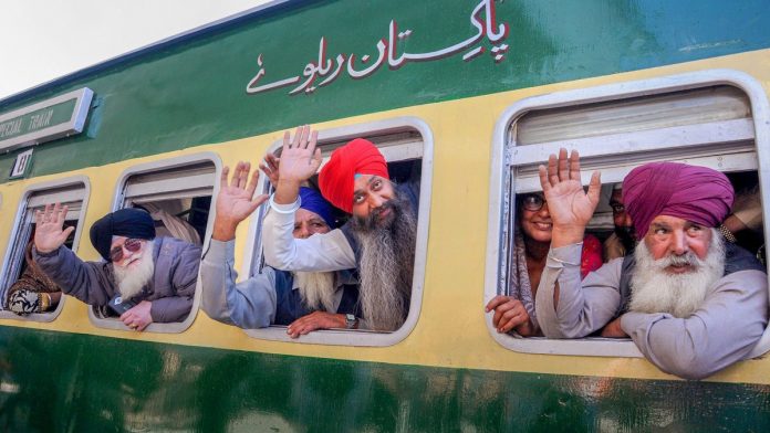 pakistan sikh pilgrims