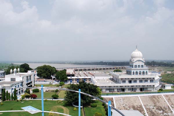 Gurudwara Majnu Tila Sahib