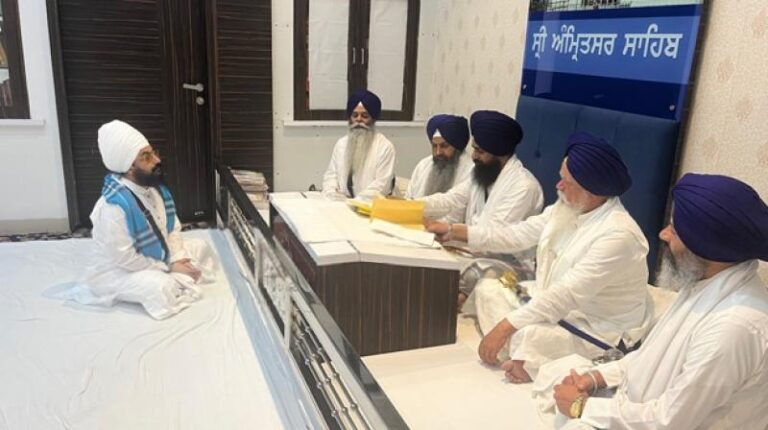 dhadrianwale akal takht apology